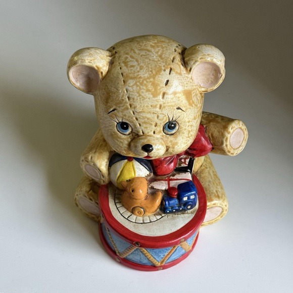 Vintage 1981 ENESCO Teddy Bear W/ Toys Drum Coin Bank COLORFUL Train‎ Rare T65 - Picture 7 of 9
